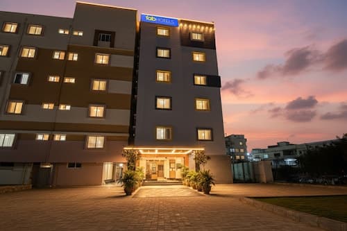 FabHotel Golden Grand Inn - Global Village