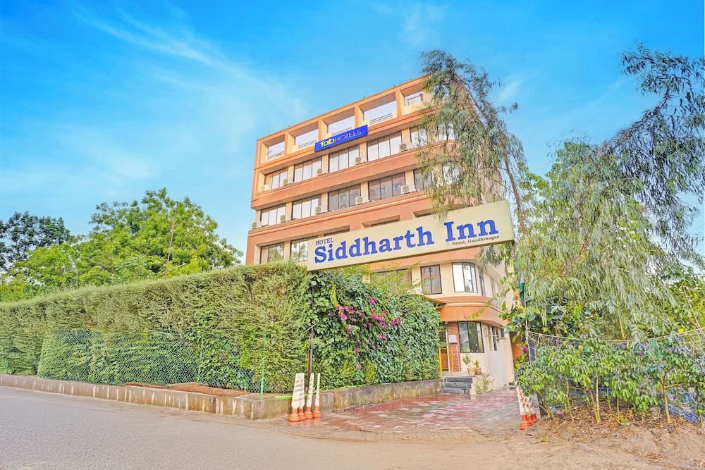 Fabhotel Siddharth Inn