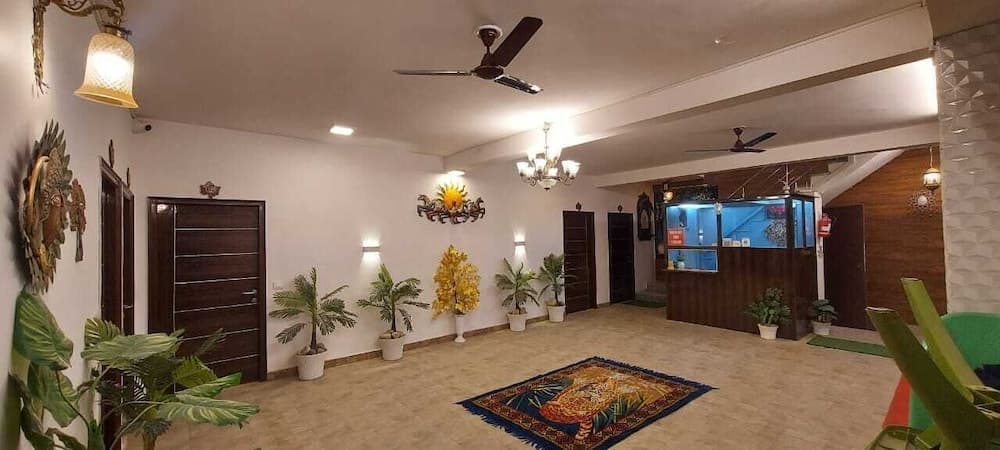 GHAI'S SUNRISE HOMESTAY