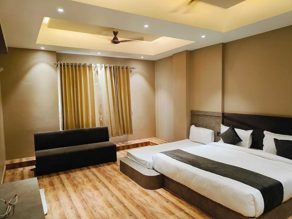 Hotel Maple Residence