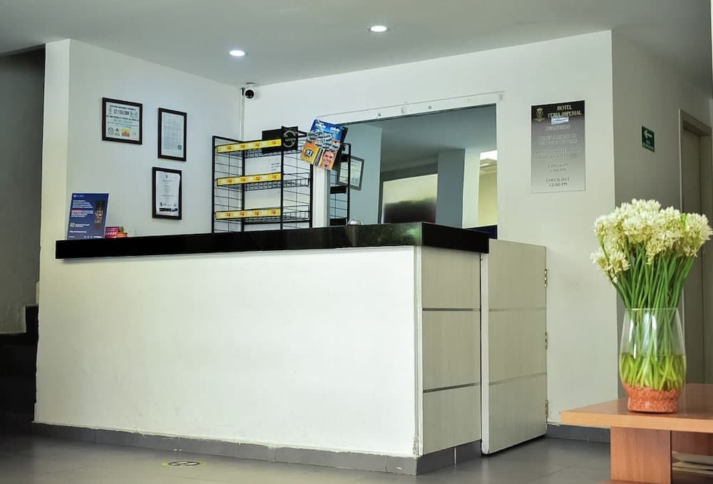 Hotel Feria Imperial Embajada