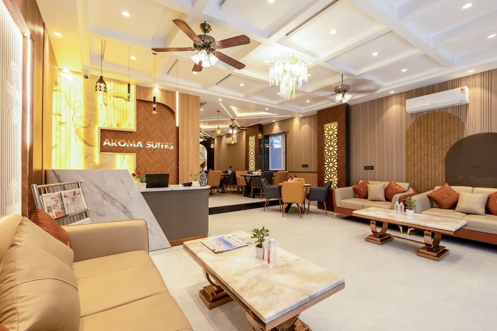 Hotel Aroma Suites