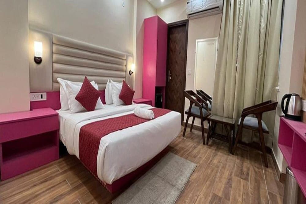 Fabhotel Angel Pink The Premium
