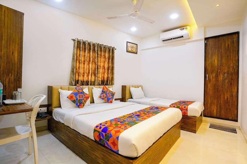 Fabhotel Shahi Palace