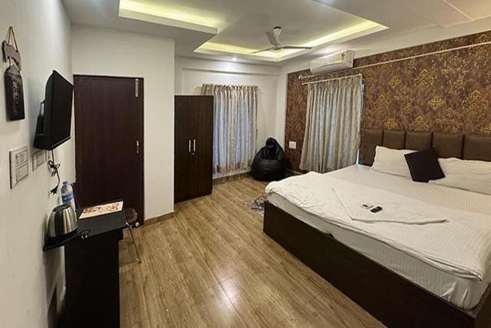 Fabhotel 85 The Seven Wonders