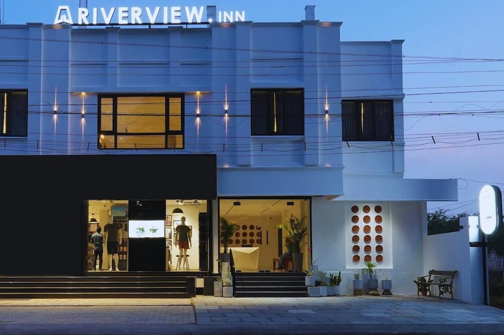 Hotel River View