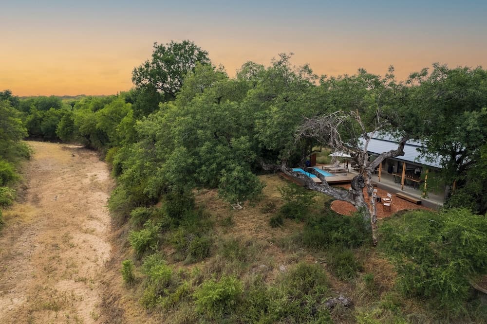 Nomads Den - Safari Villas in Hoedspruit