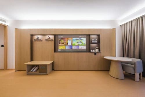 Full Season Hotel-HGH