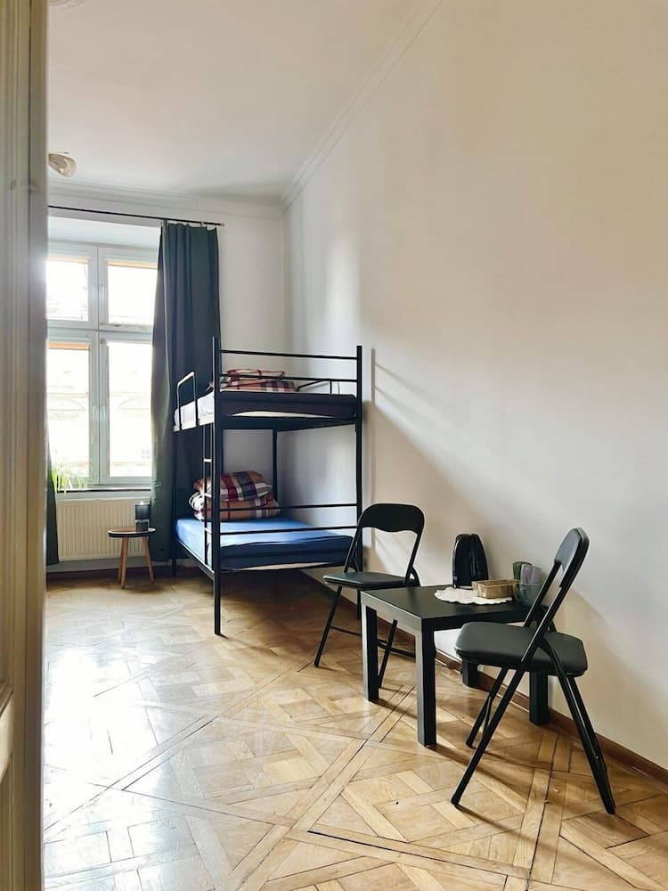 Hostel Uno