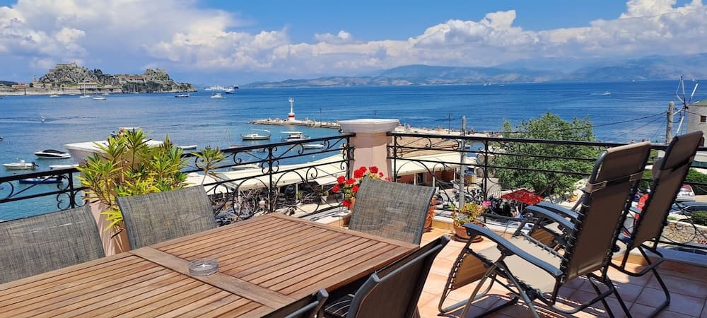 Garitsa bay Apartment