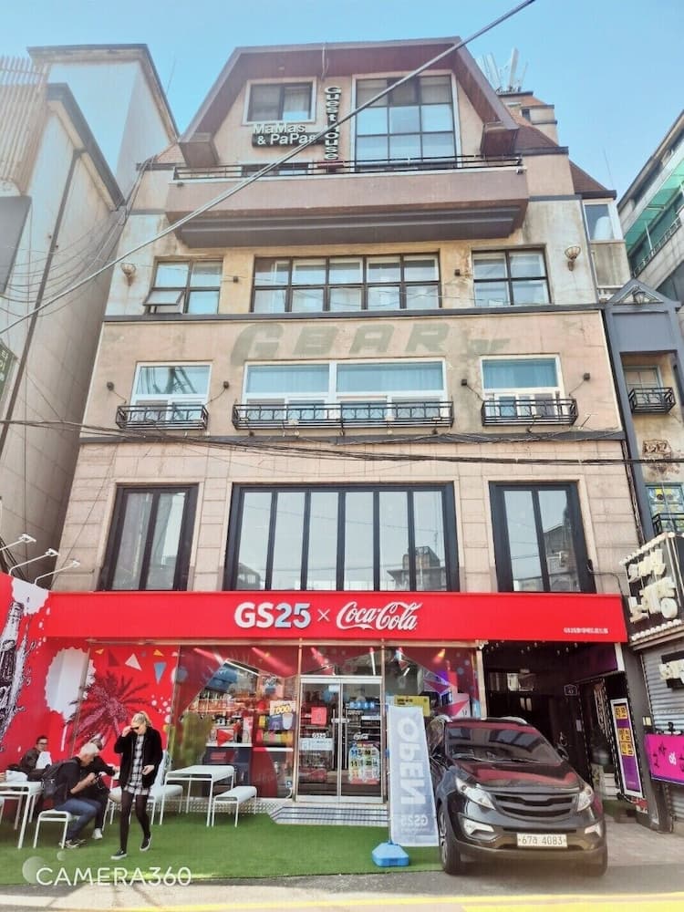 Mamas and Papas Guesthouse and Apartments in Seoul