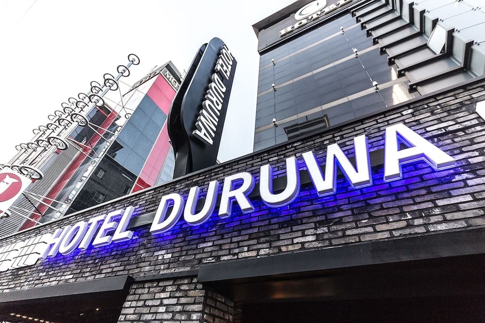 Konaklama yerinin ön cephesi