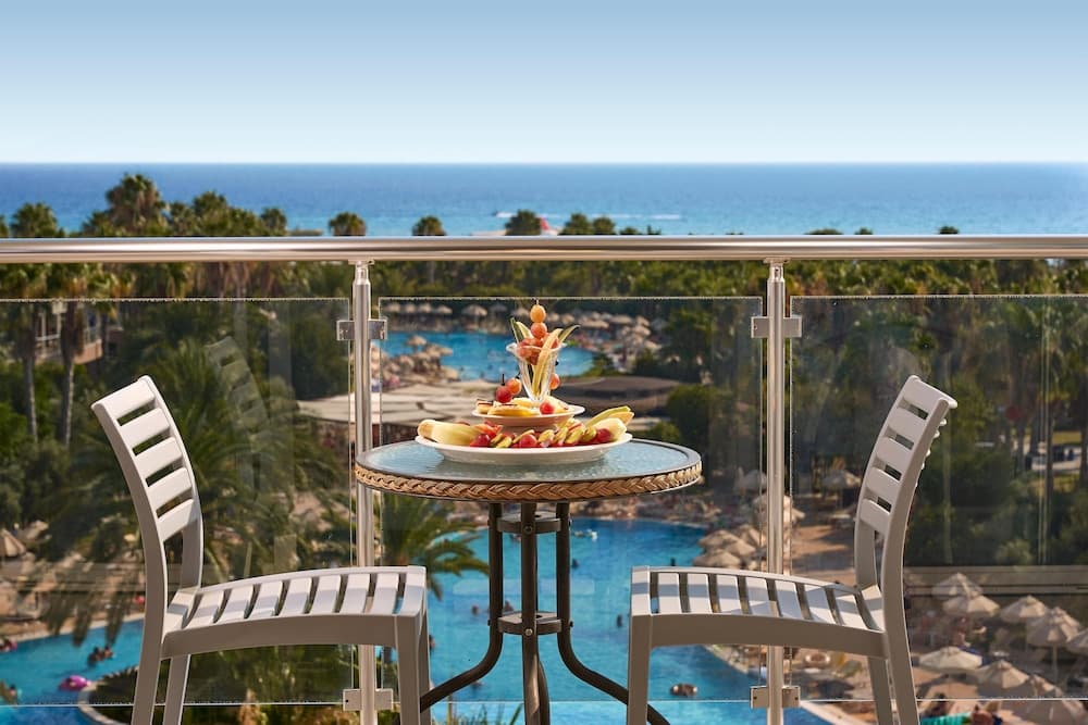 Seaden Sea World Resort & Spa