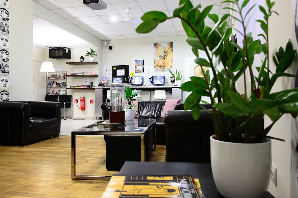 Lobi dinlenme salonu