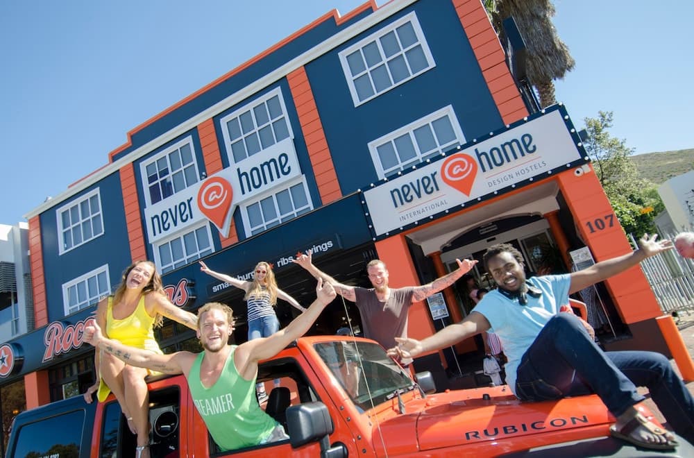 Never at Home Green Point - Hostel