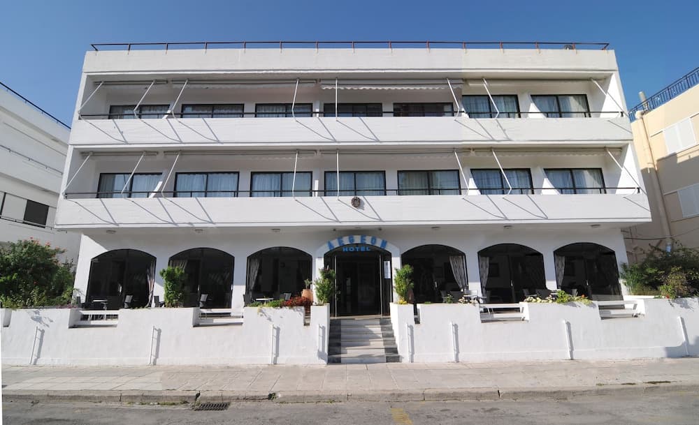 Aegeon Hotel