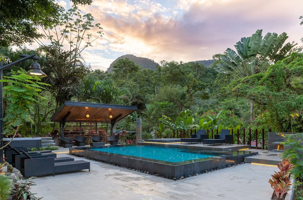 Tifakara Boutique Hotel & Birding Oasis