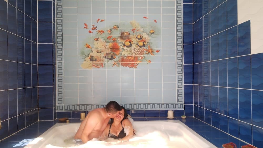 Kapalı spa küveti