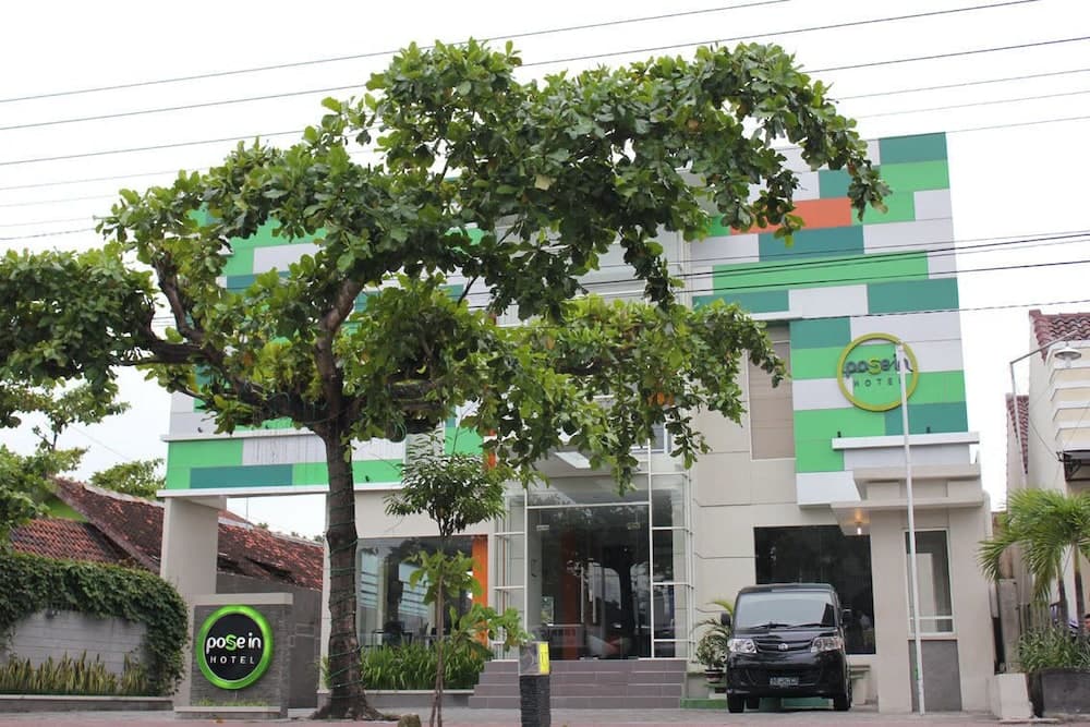 Pose In Hotel Yogyakarta