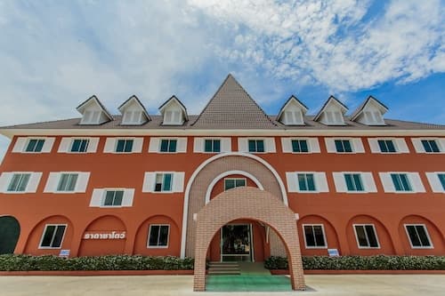 Thada Chateau Hotel