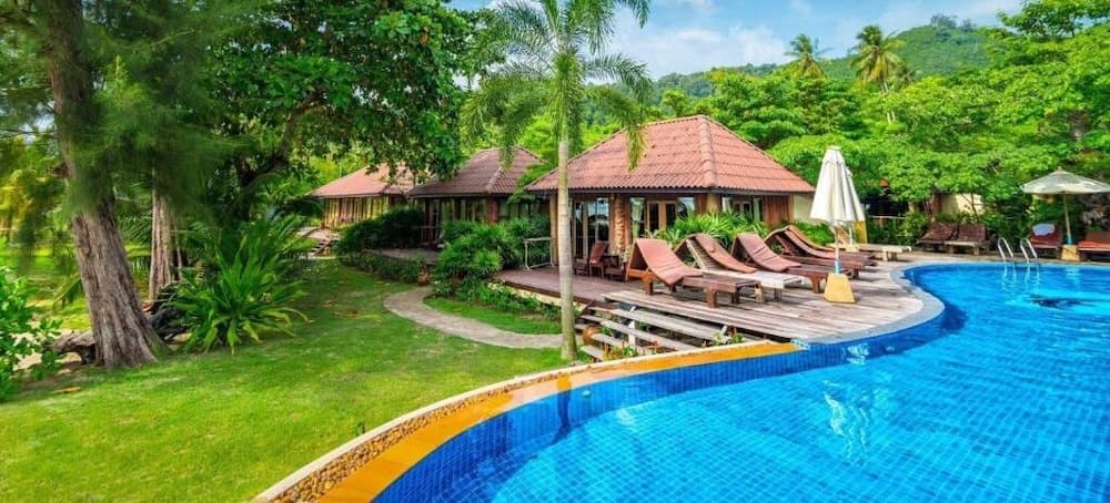Thiw Son Beach Resort