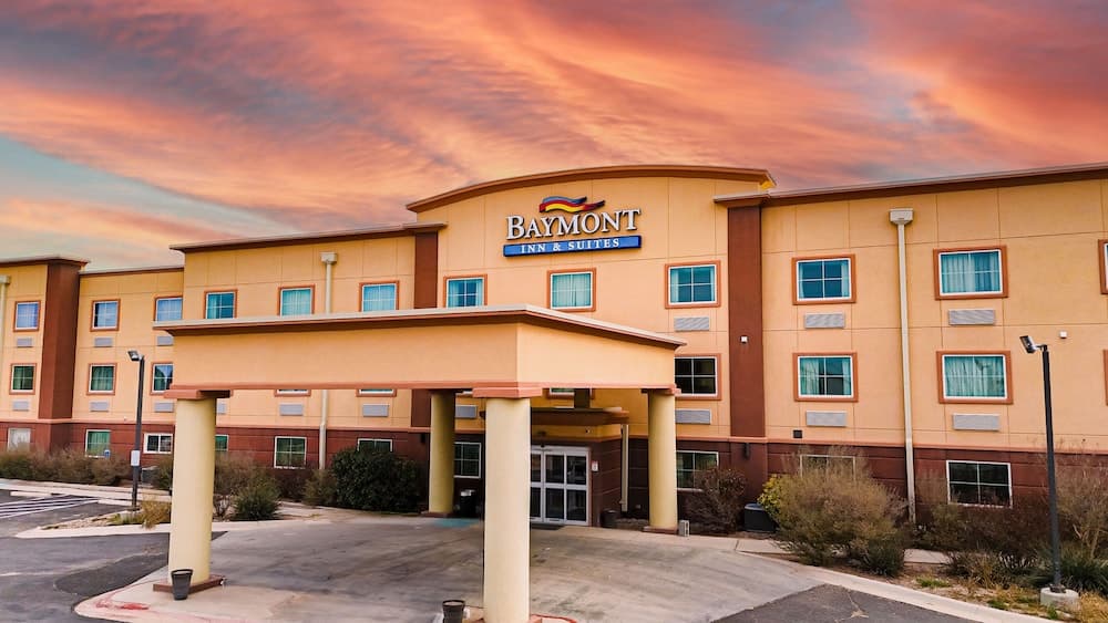 Baymont by Wyndham Midland Center