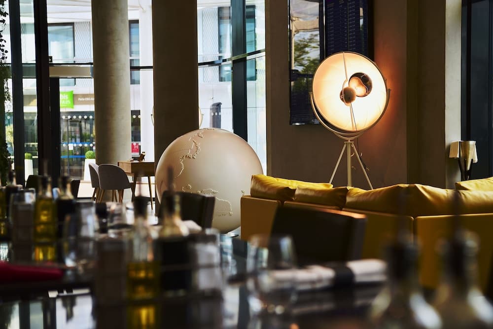 Lobi dinlenme salonu