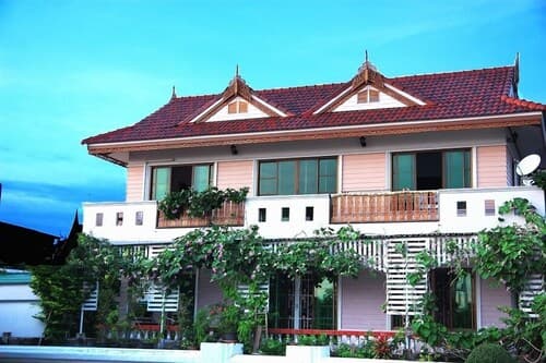 Loy Manee House