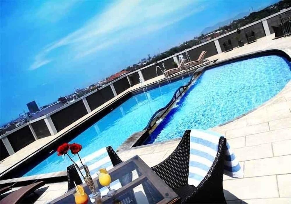 Grand Pacific Hotel