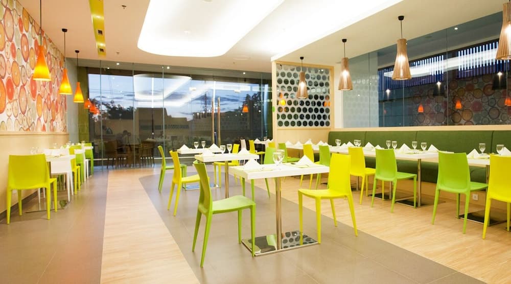 Zest Jemursari by Swiss-Belhotel International