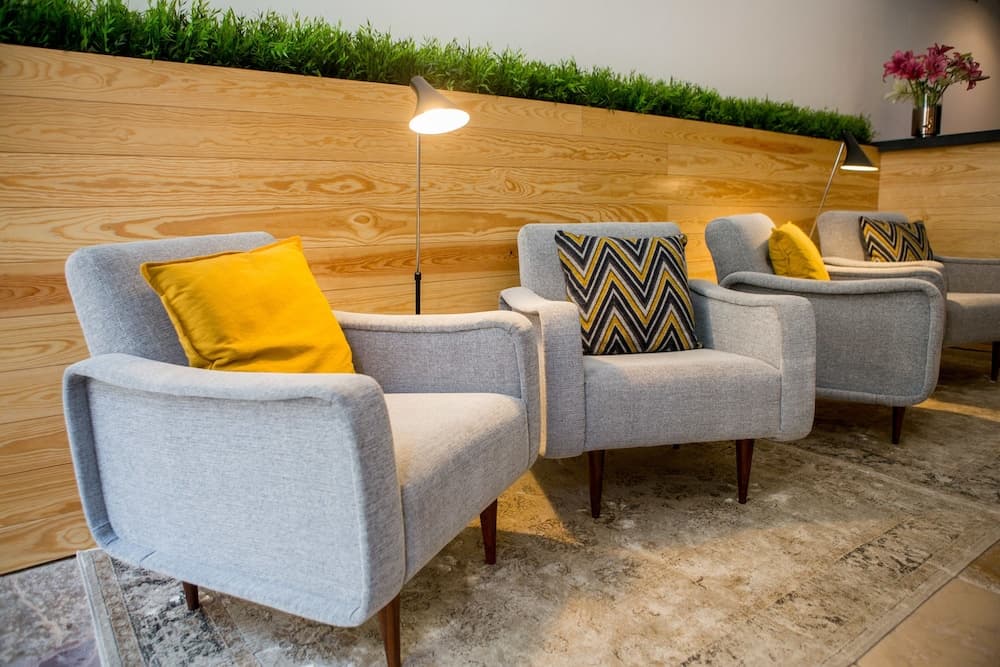 Lobi dinlenme salonu