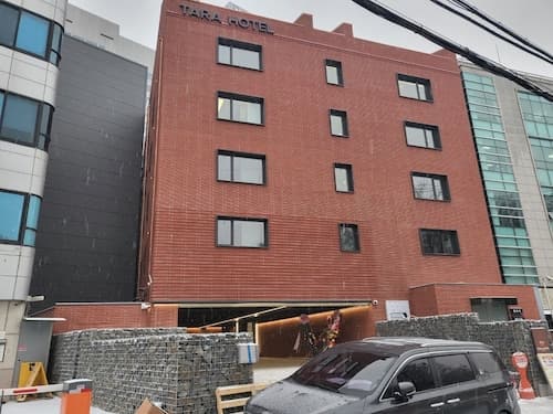 Tara Hotel