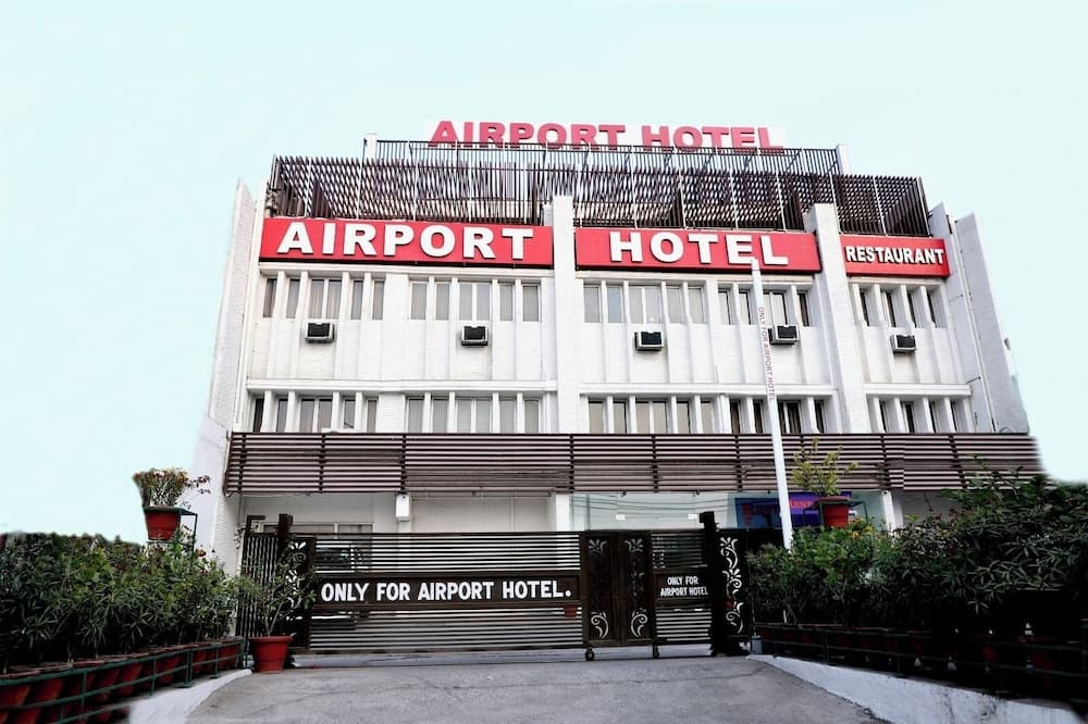Airport Hotel