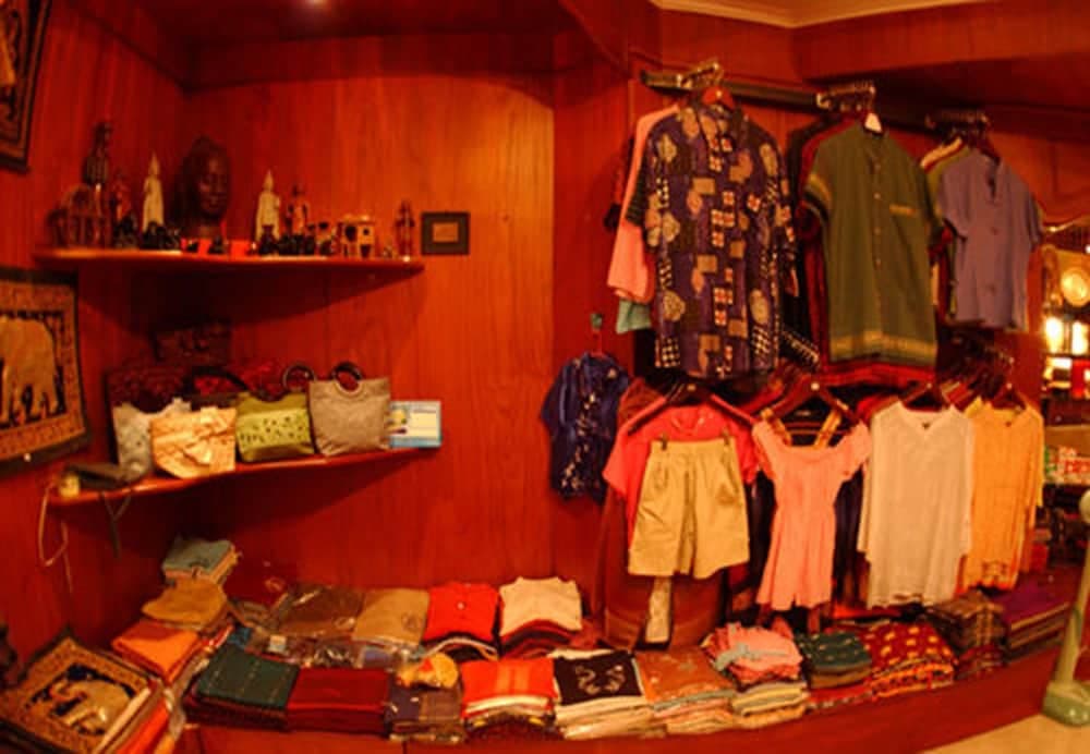 Hediyelik eşya dükkânı