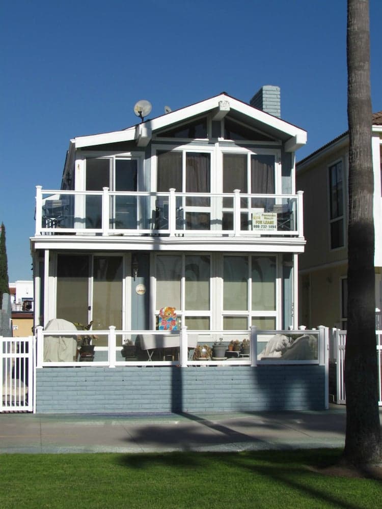 3 Bedroom Duplex with Ocean View