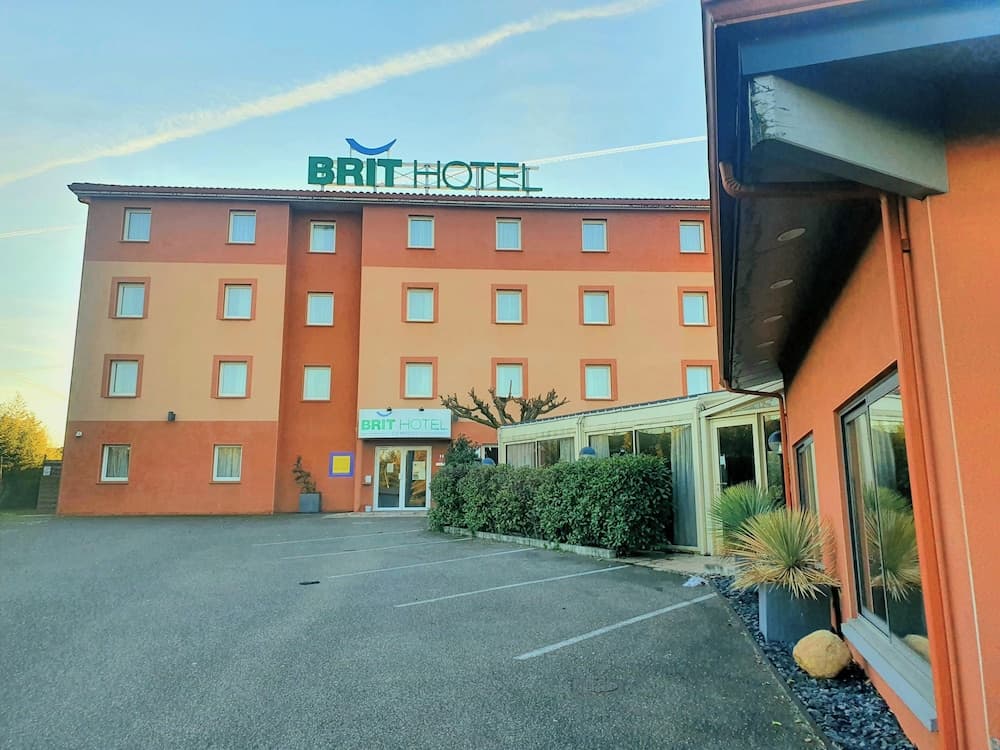 Brit Hotel Confort Montauban