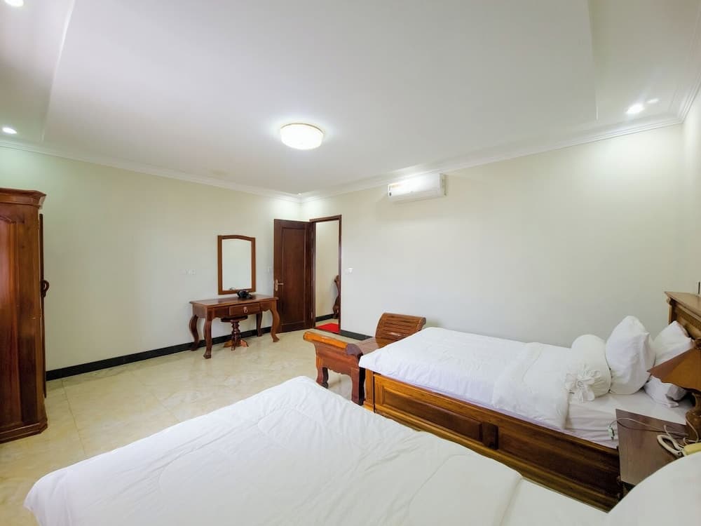 Sat Chamroeun Residence