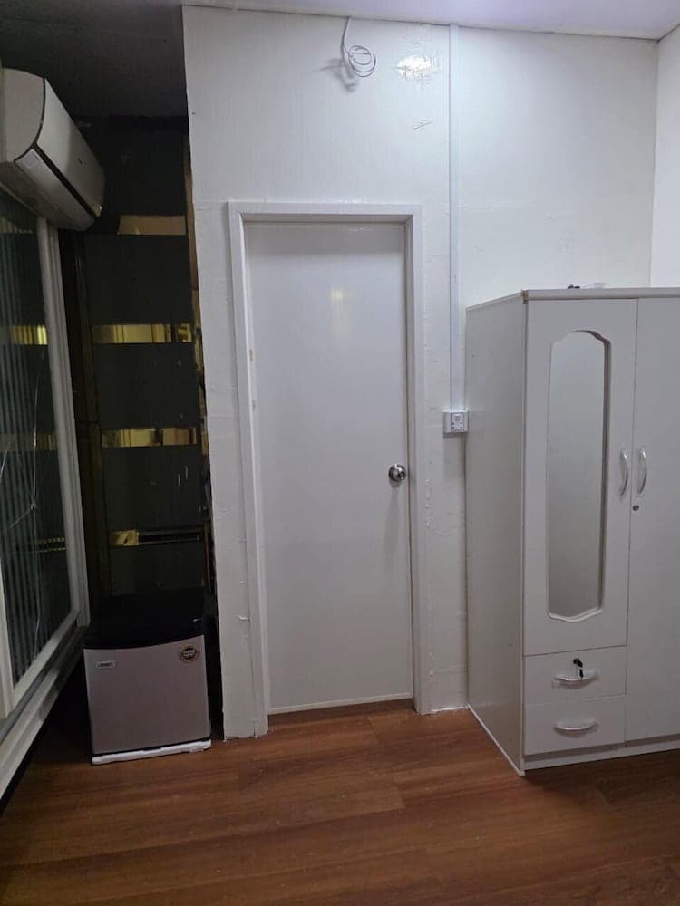 Red & Blue Guest House