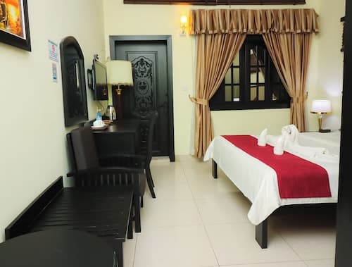 Milan Hotel & Restaurant