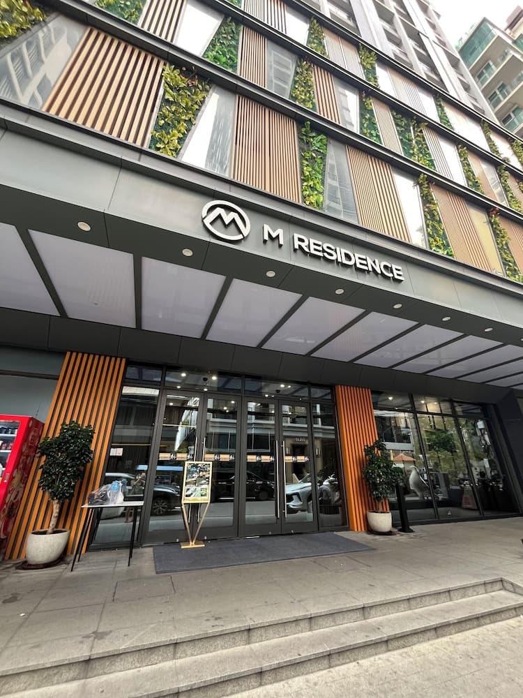 M Residence-Cozy Stay by Soben Homes