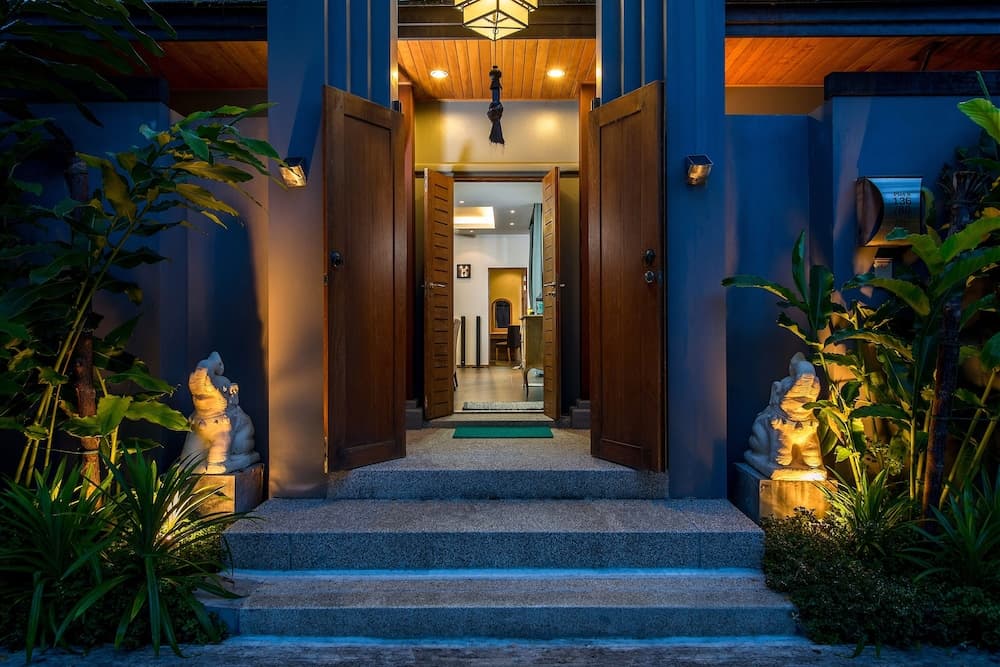 Saiyuan Estate by TropicLook