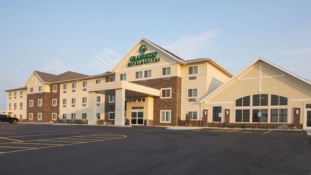 GrandStay Hotel & Suites Mount Horeb - Madison