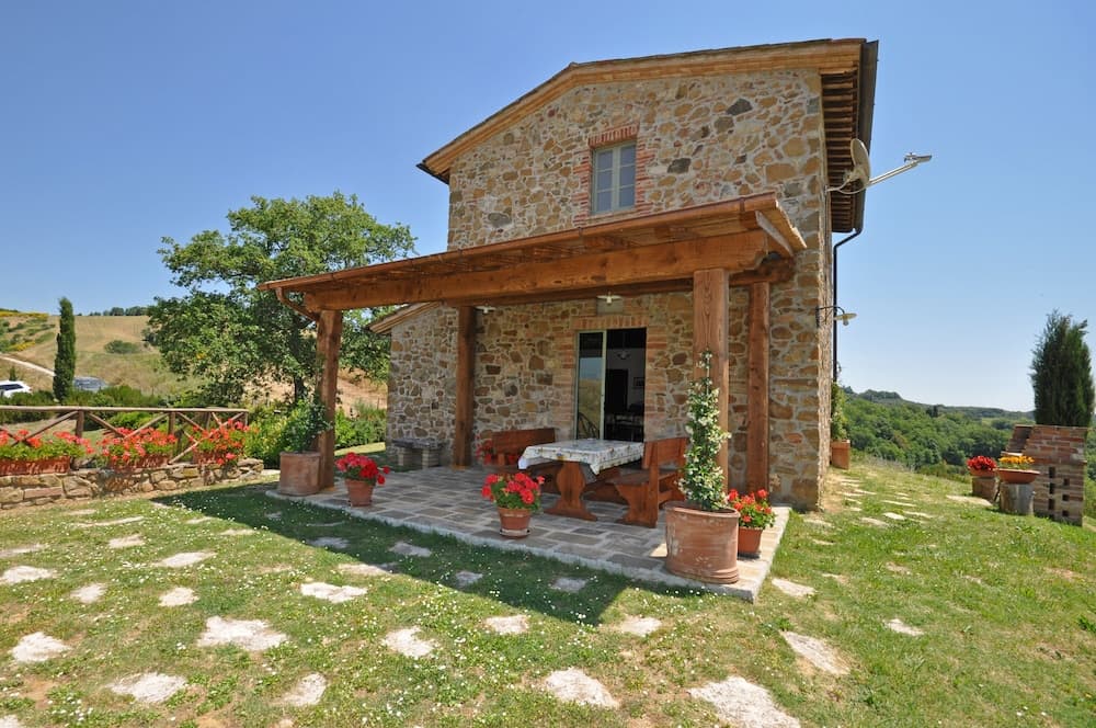 Konaklama yerinin ön cephesi