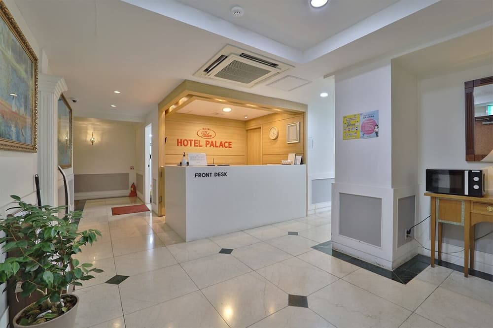 Palace Tourist Hotel