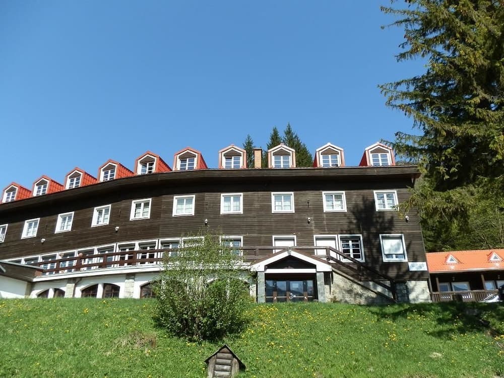 Hotel pod Sokolím