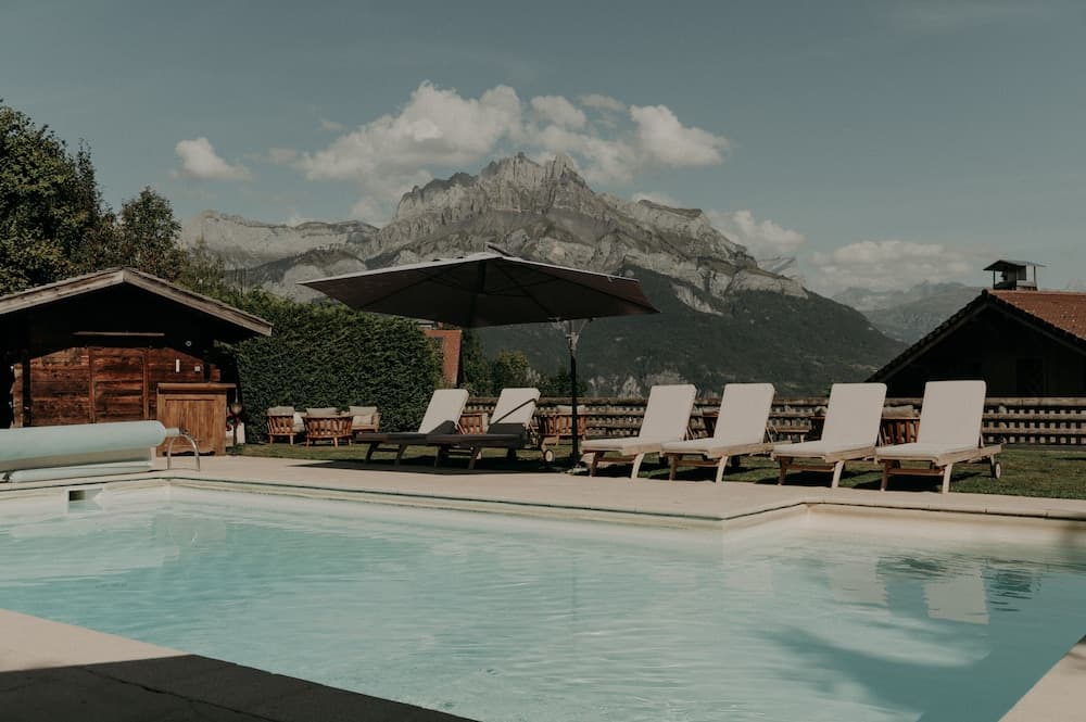 Hôtel Les Roches Fleuries