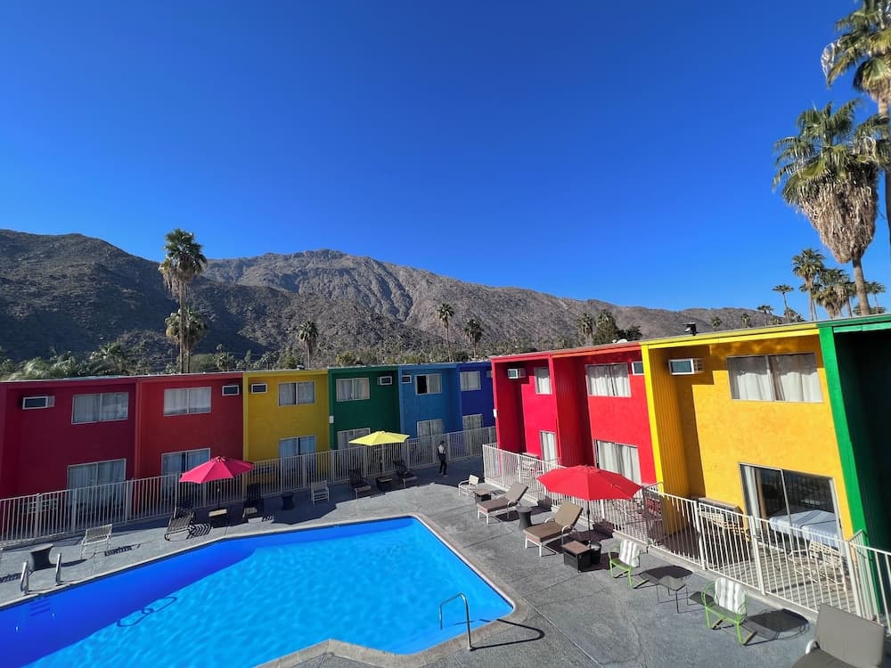 Delos Reyes Palm Springs