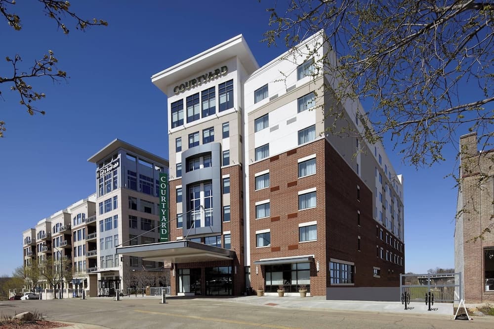 Courtyard Akron Downtown
