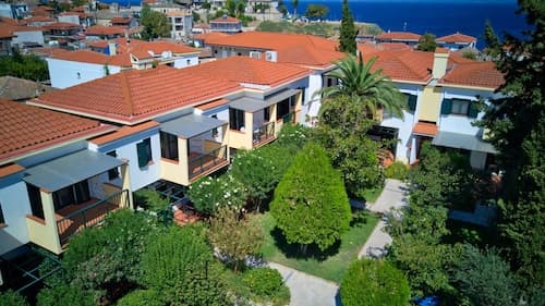 Elia Apartments