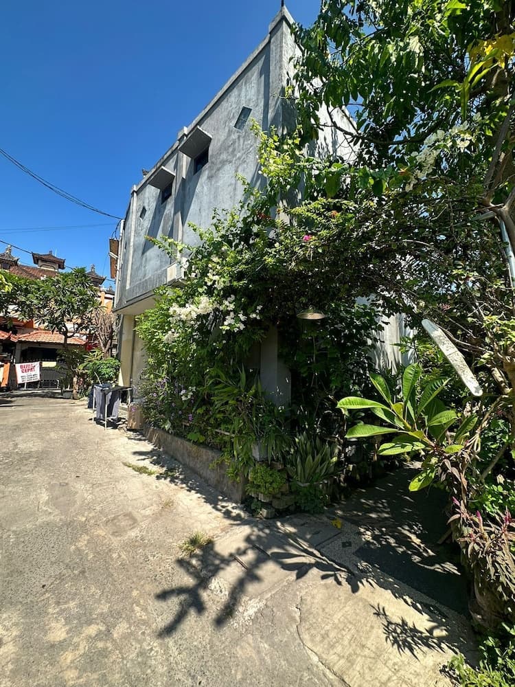 Sari Buana Bed & Breakfast